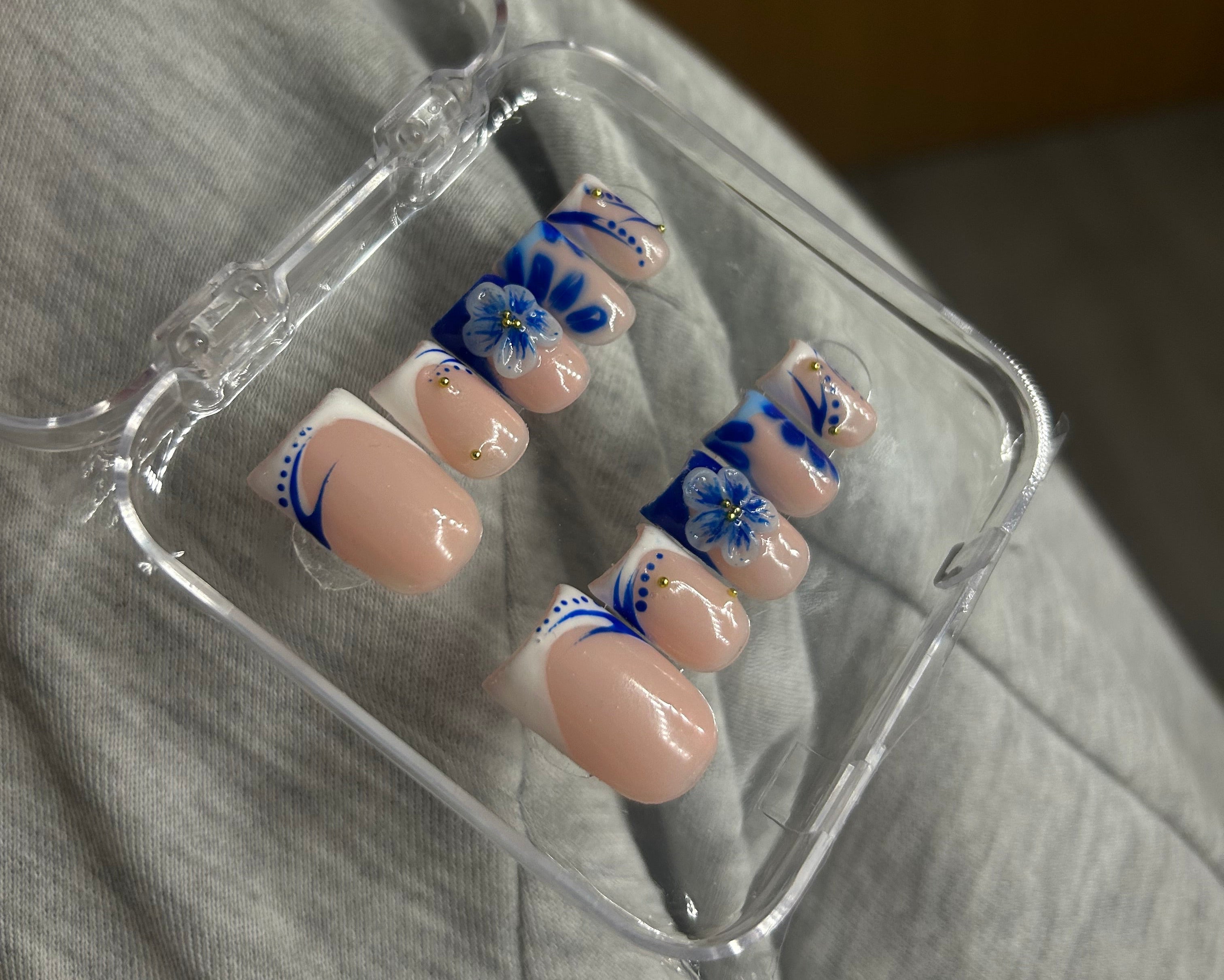 Blue/Pink Flower Design